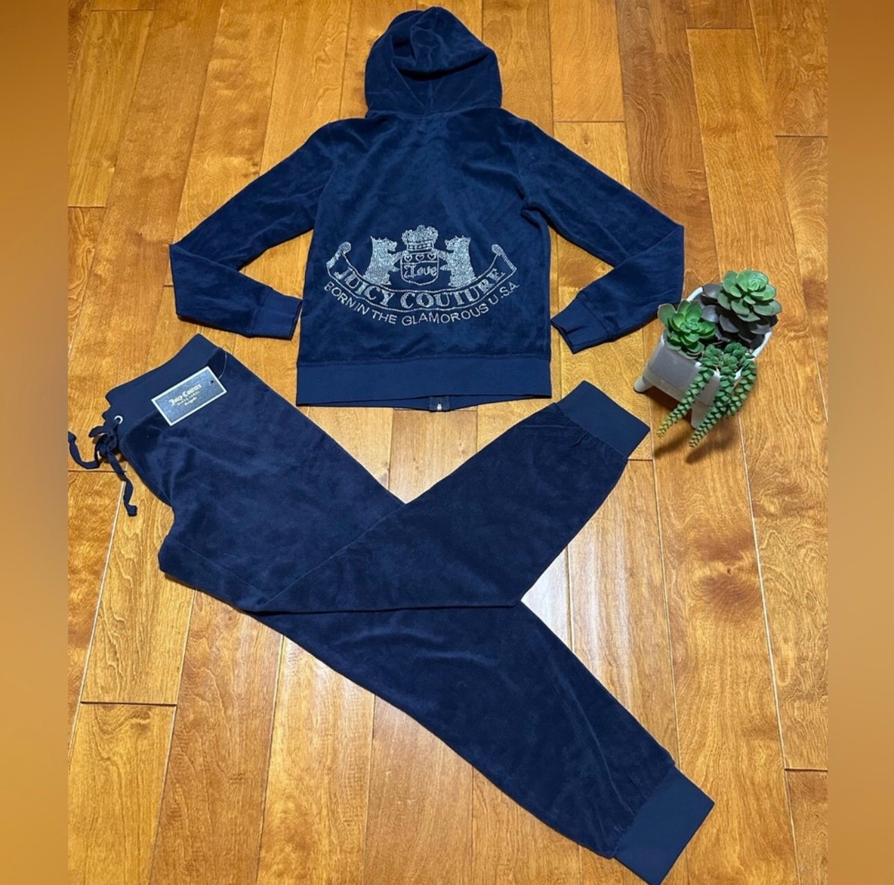 JUICY COUTURE USA製 y2k ボルドー 短丈 ベロアパーカー - メルカリ