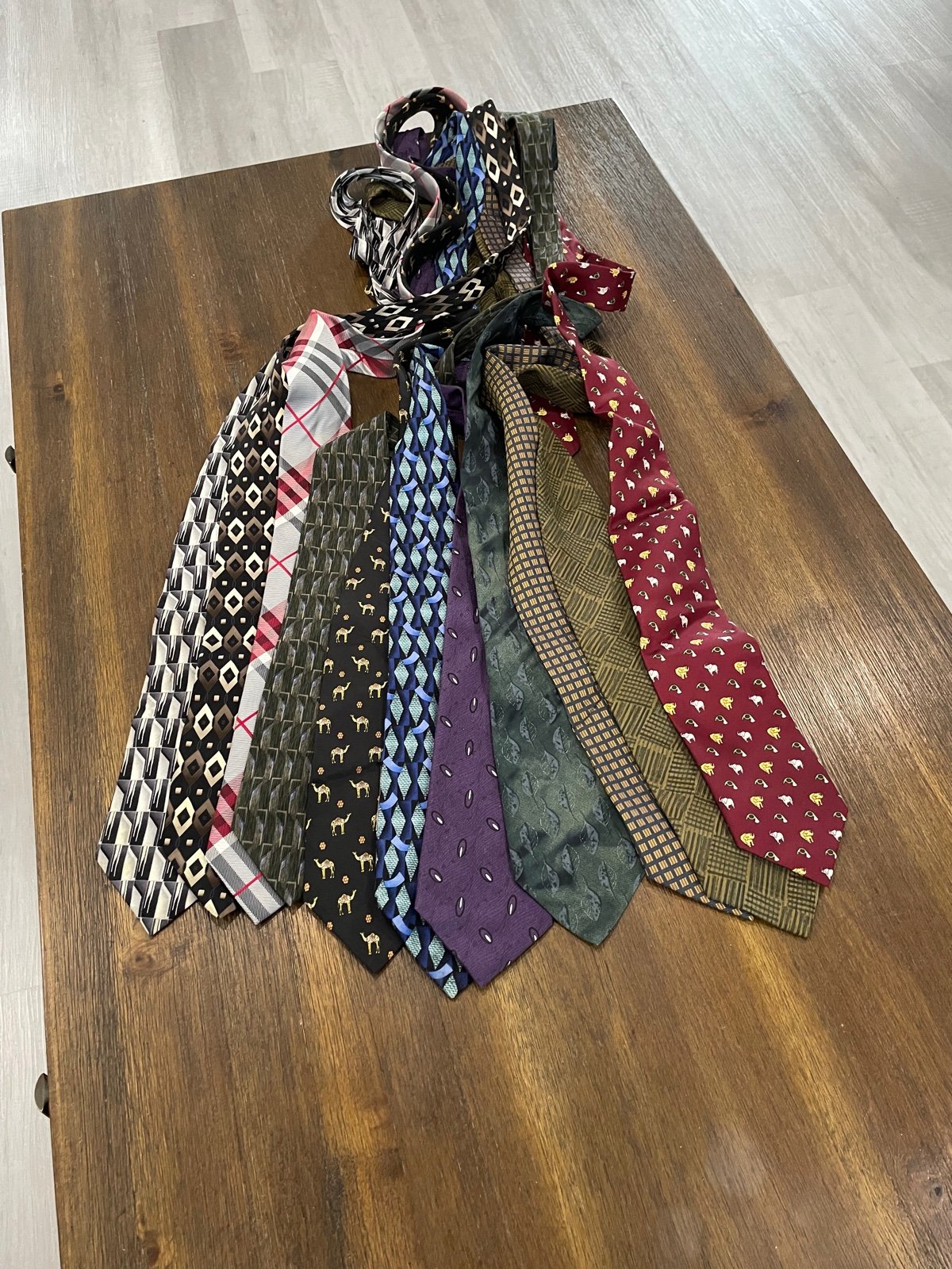 Mens ties