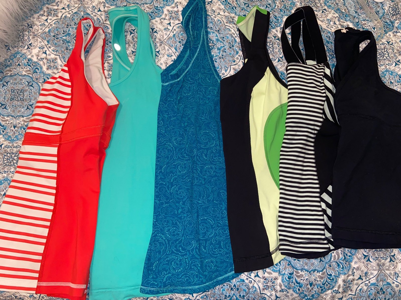 Lululemon tops