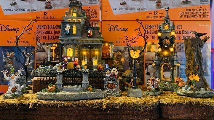 New Disney Halloween Village 12 piece set