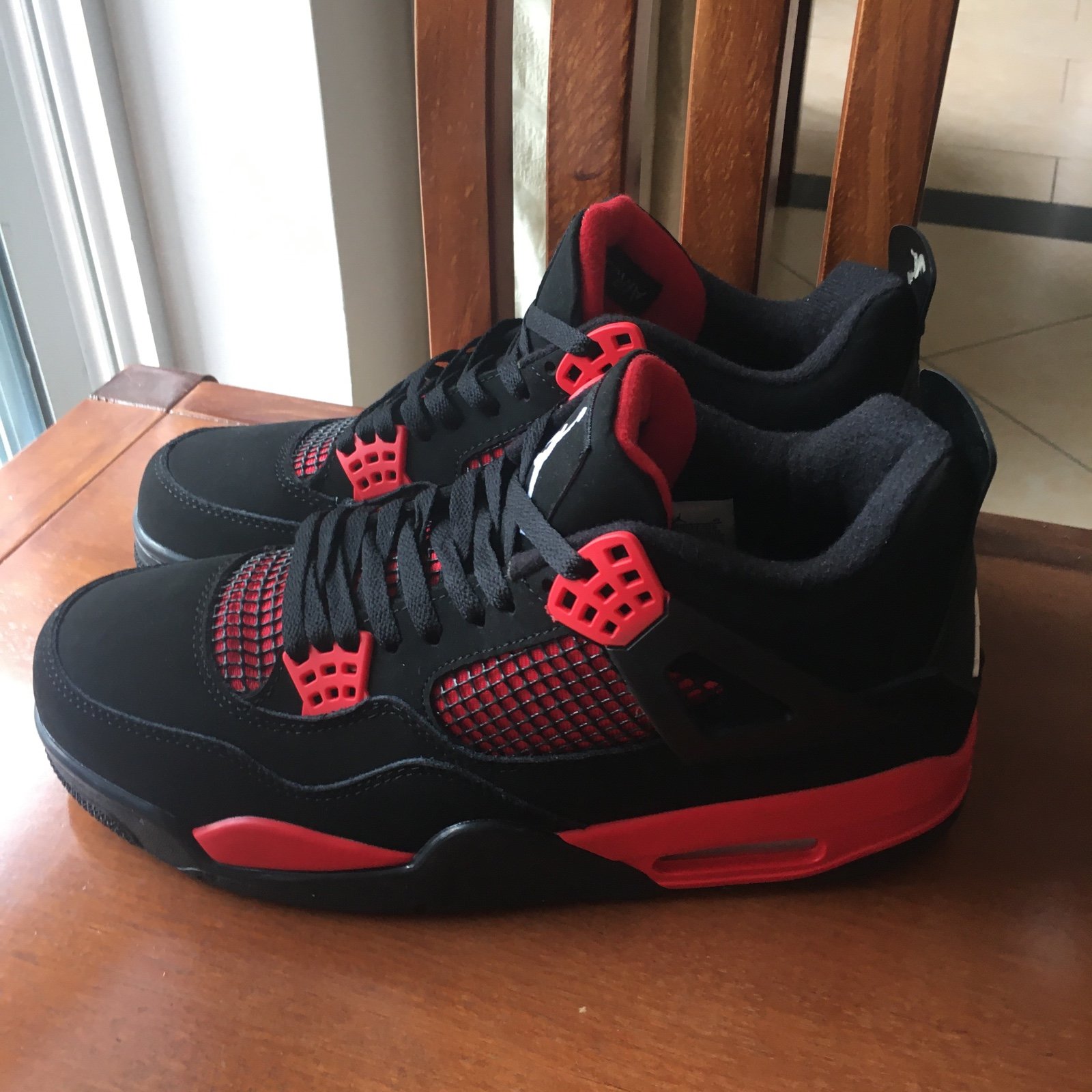 Air Jordan 4 retro black red