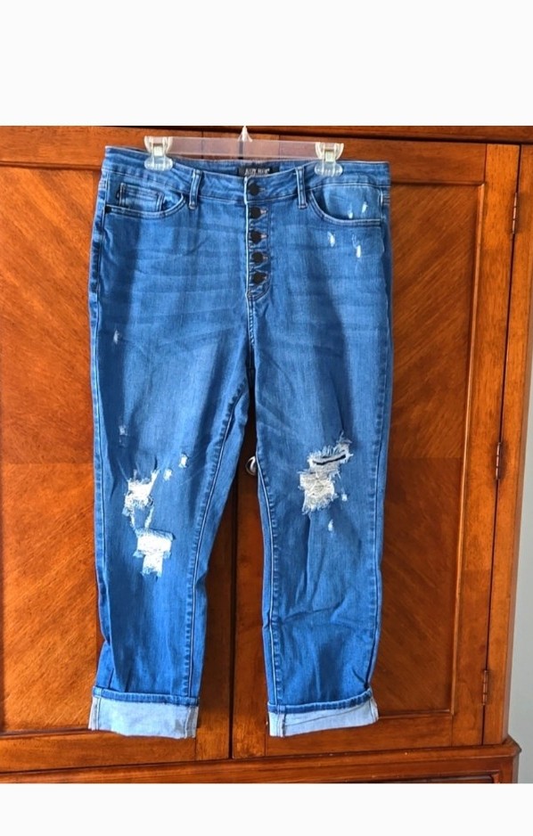 Judyj blue jeans
