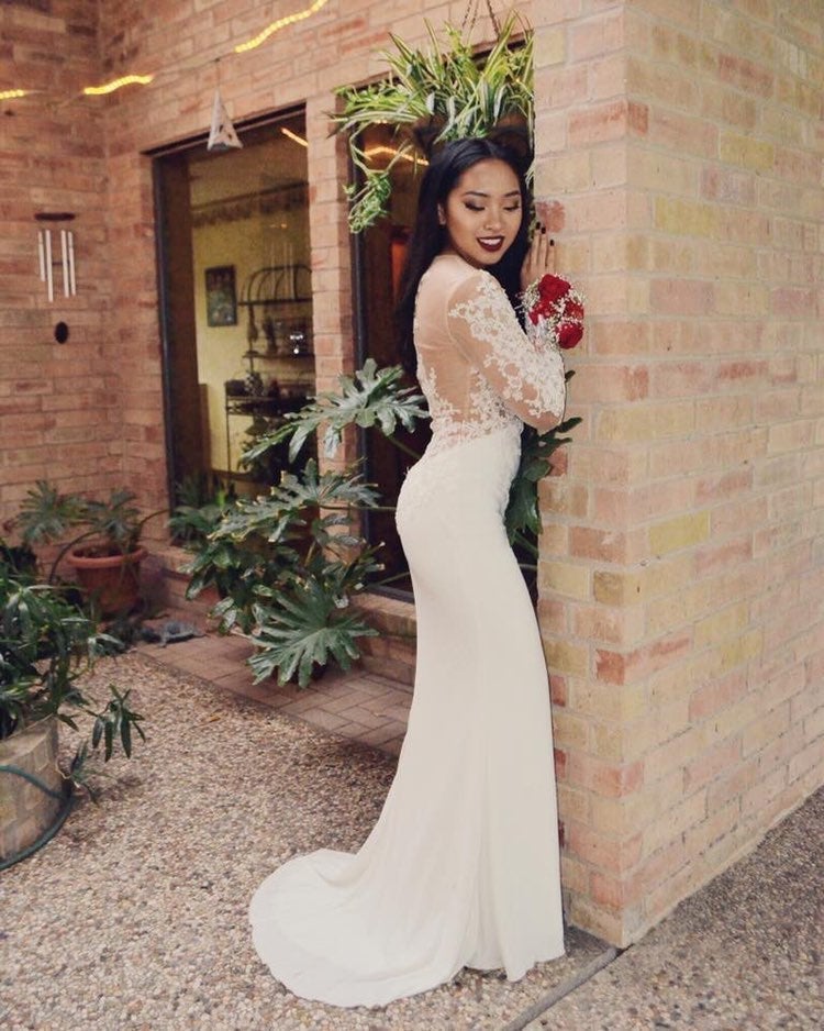 LACE PROM TRAIL DRESS