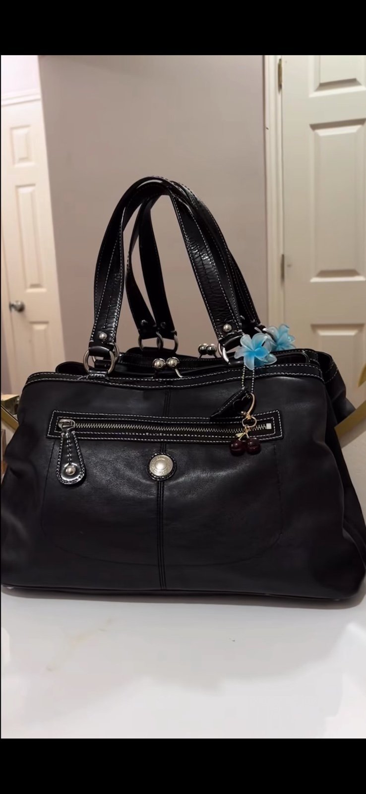 Laura black Shoulder Coach bag