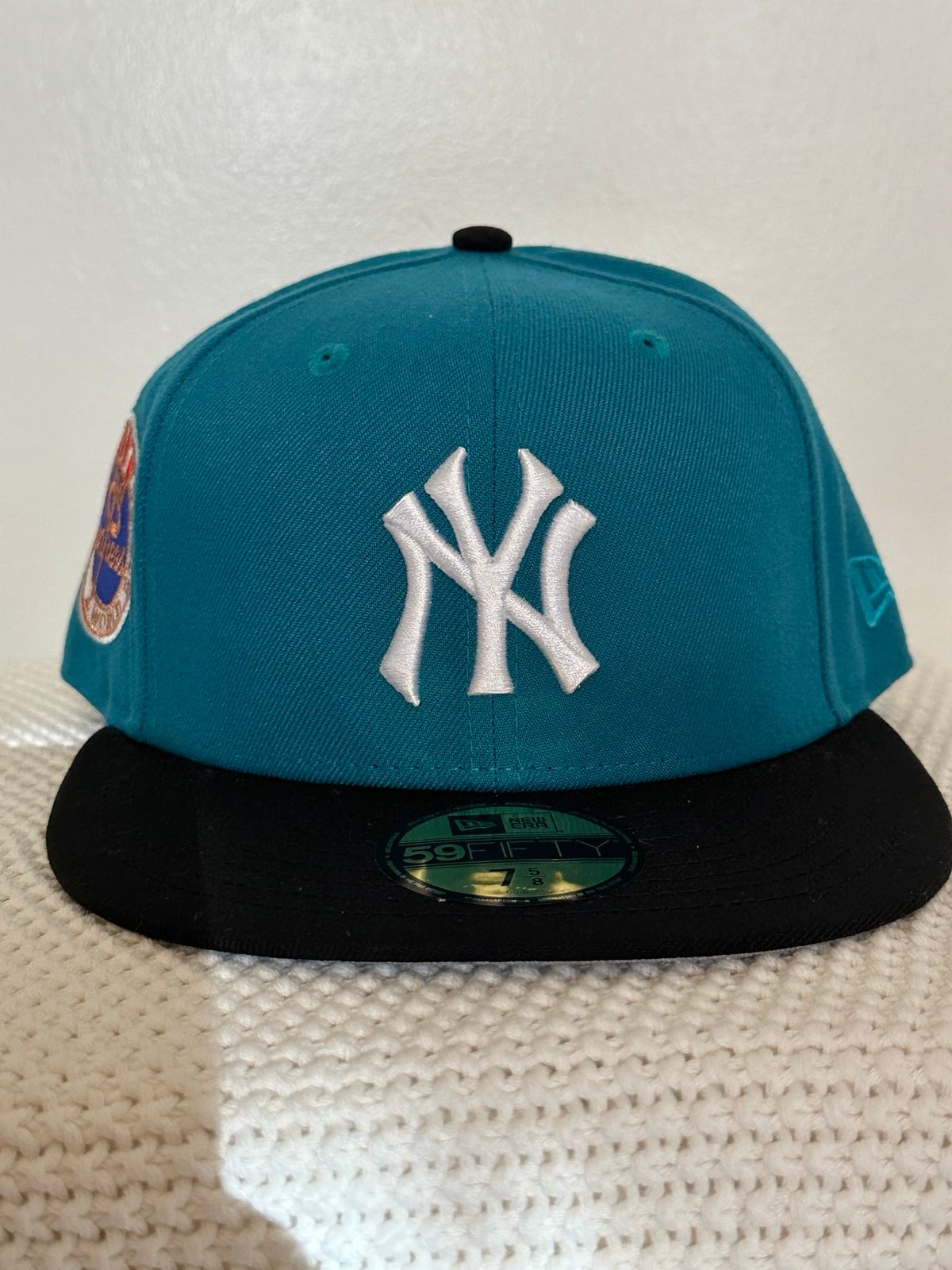 Hat Club Limited Edition New York Yankees cap size 7 5/8