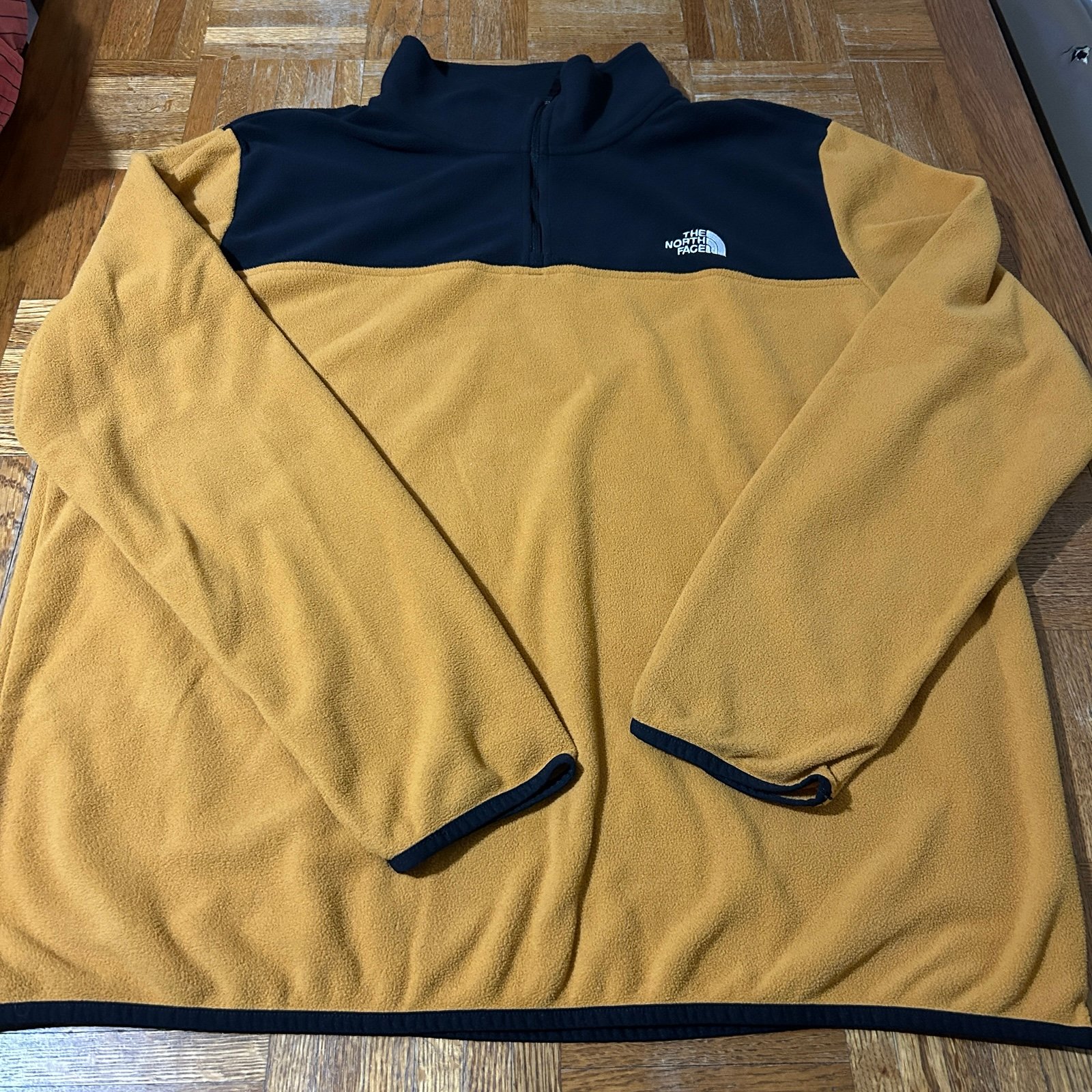 Men’s North face quarter zip pullover fleece size XL EUC