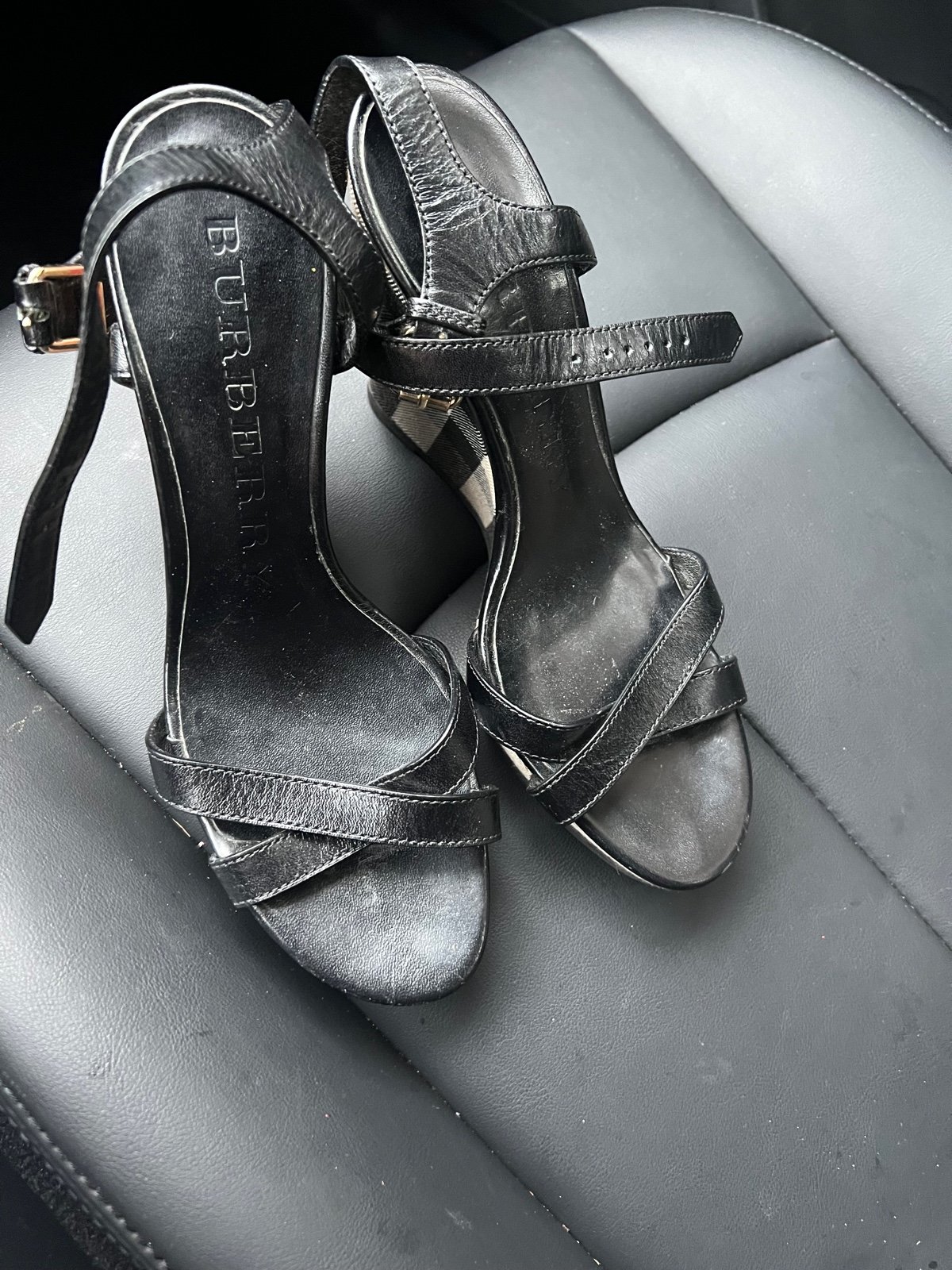 Burberry nova check wedge . Size(39)