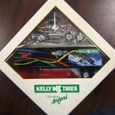 WINROSS KELLY SPRINGFIELD TIRES KS TEAM SAFARI FISHING 1/64 SEMI TRUCK 54