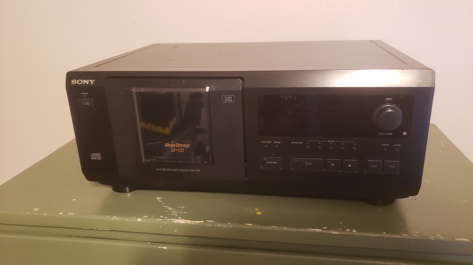 Sony mega storage 50+1 cd player no remote