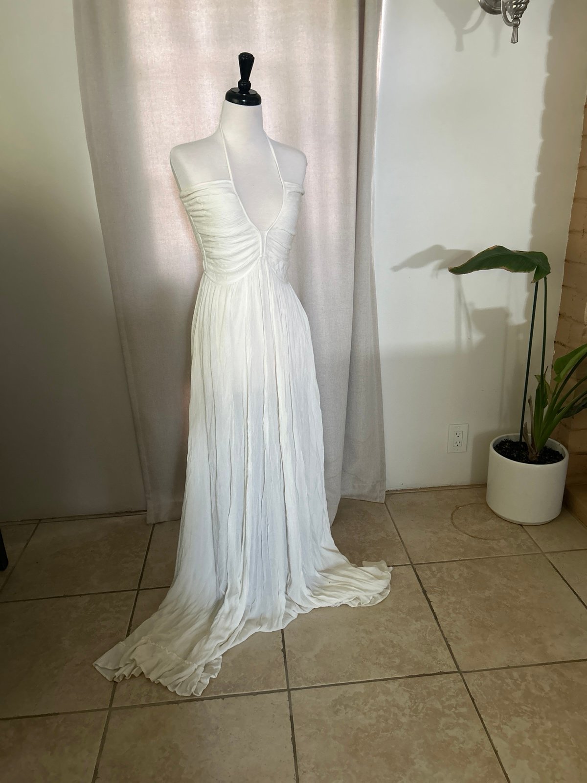 ChicaBoo MATERNITY PHOTOSHOOT DRESS | VINTAGE CREAM GOWN, HALTER, SMOCKED BACK