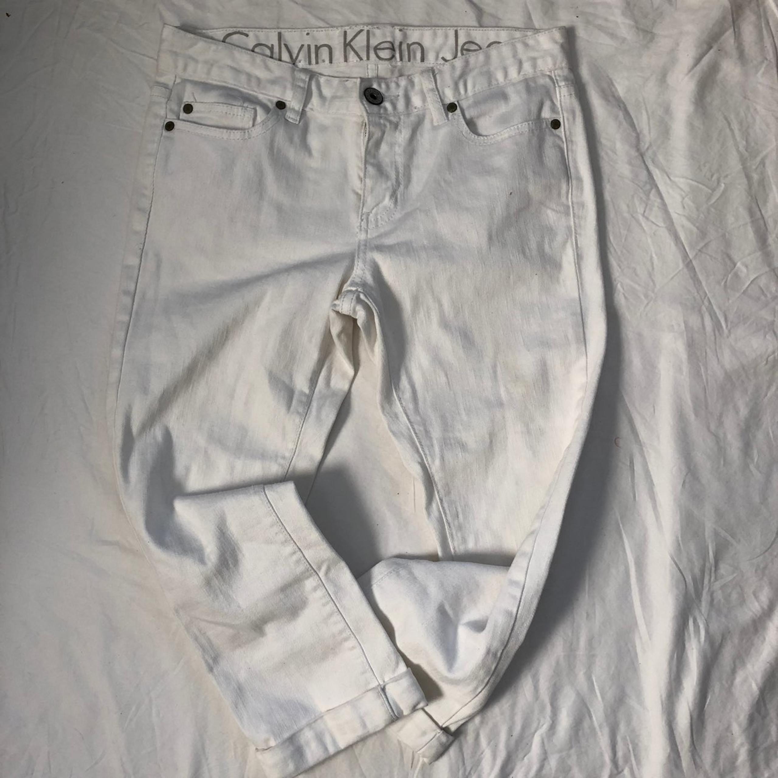 Calvin Klein Cropped Jeans Sz 4/27
