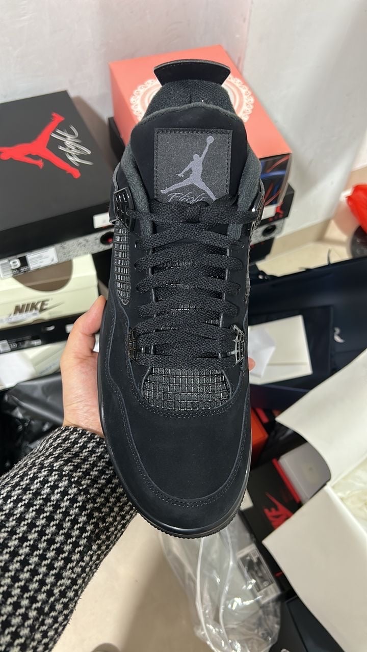 Jordan 4 black cat
