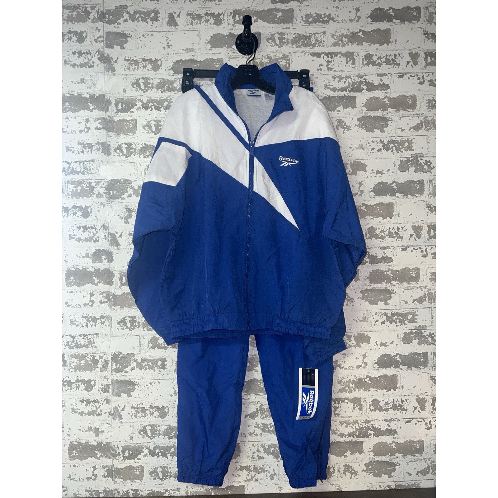NWT! Reebok Winder Breaker Jogger Jacket Outfit Set - Blue & White Medium