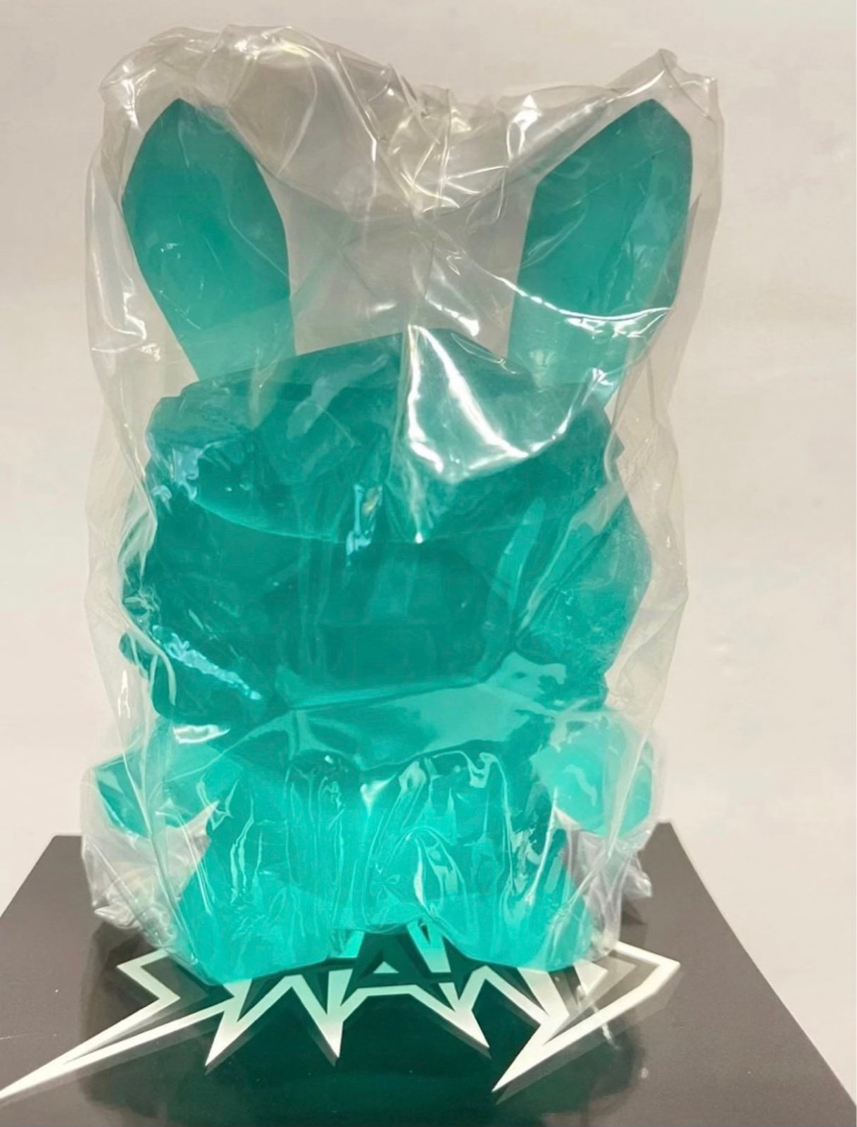 Scott tolleson 5 shard dunny kidrobot figure