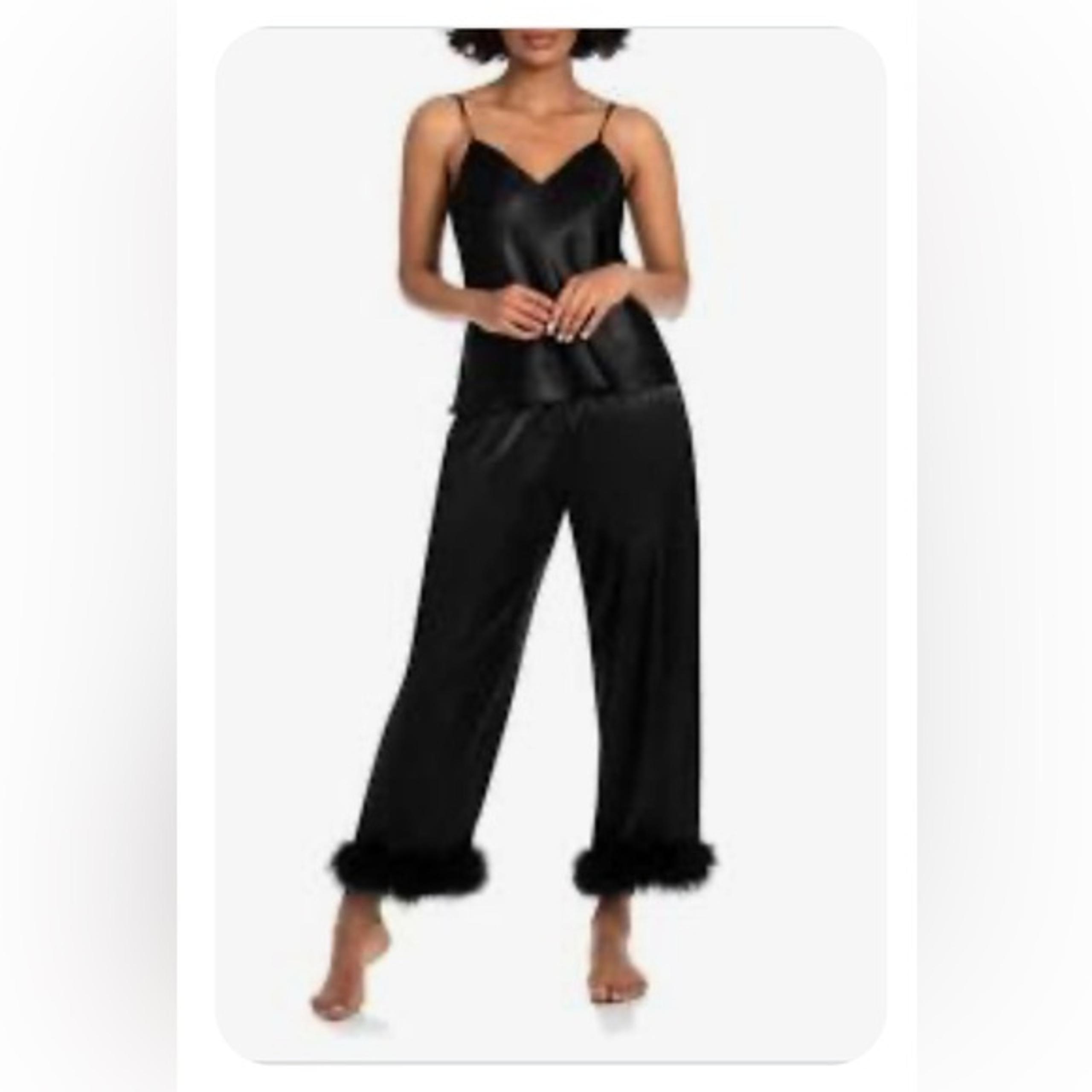 NWT- In Bloom by Jonquil Amora Marabou Faux Fur Trim Long Pajamas, Black, XL