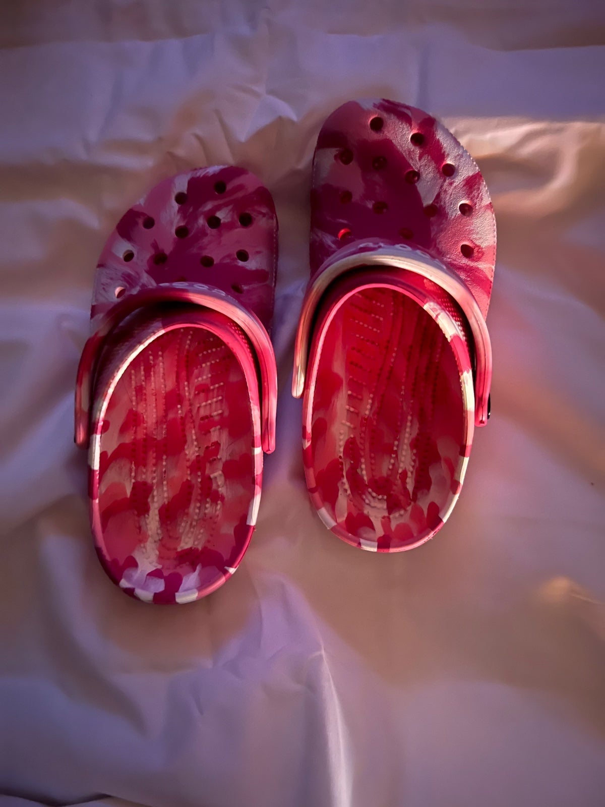Crocs discontinued pink tie dye design