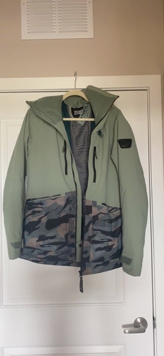 O’Neill snowboarder jacket