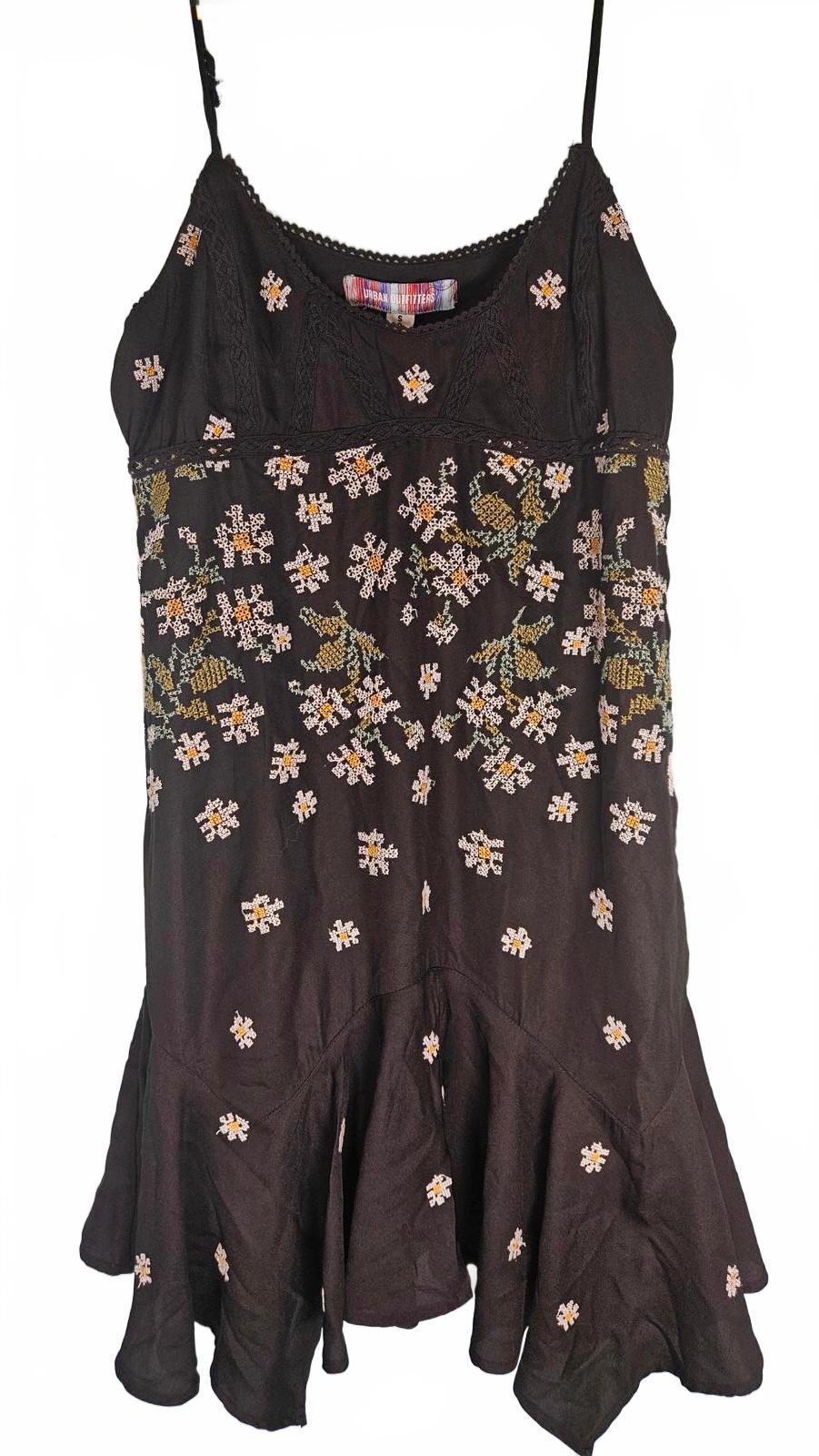 Urban Outfitters Black Daisy Floral Embroidered Dress NWT Size Small