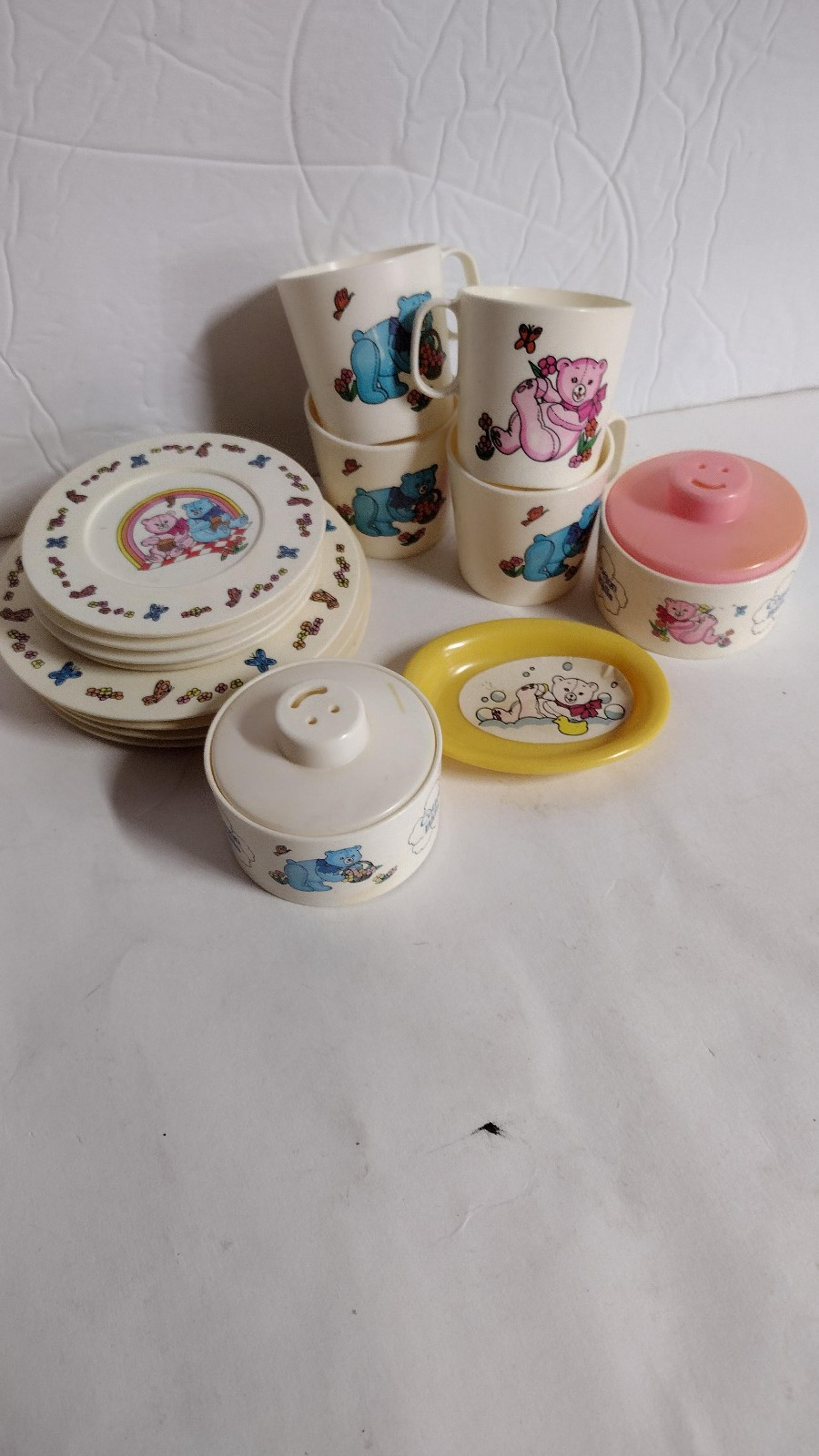 Vintage Chilton Plastic Play Dishes Cups Aluminum Specialty 17 pcs