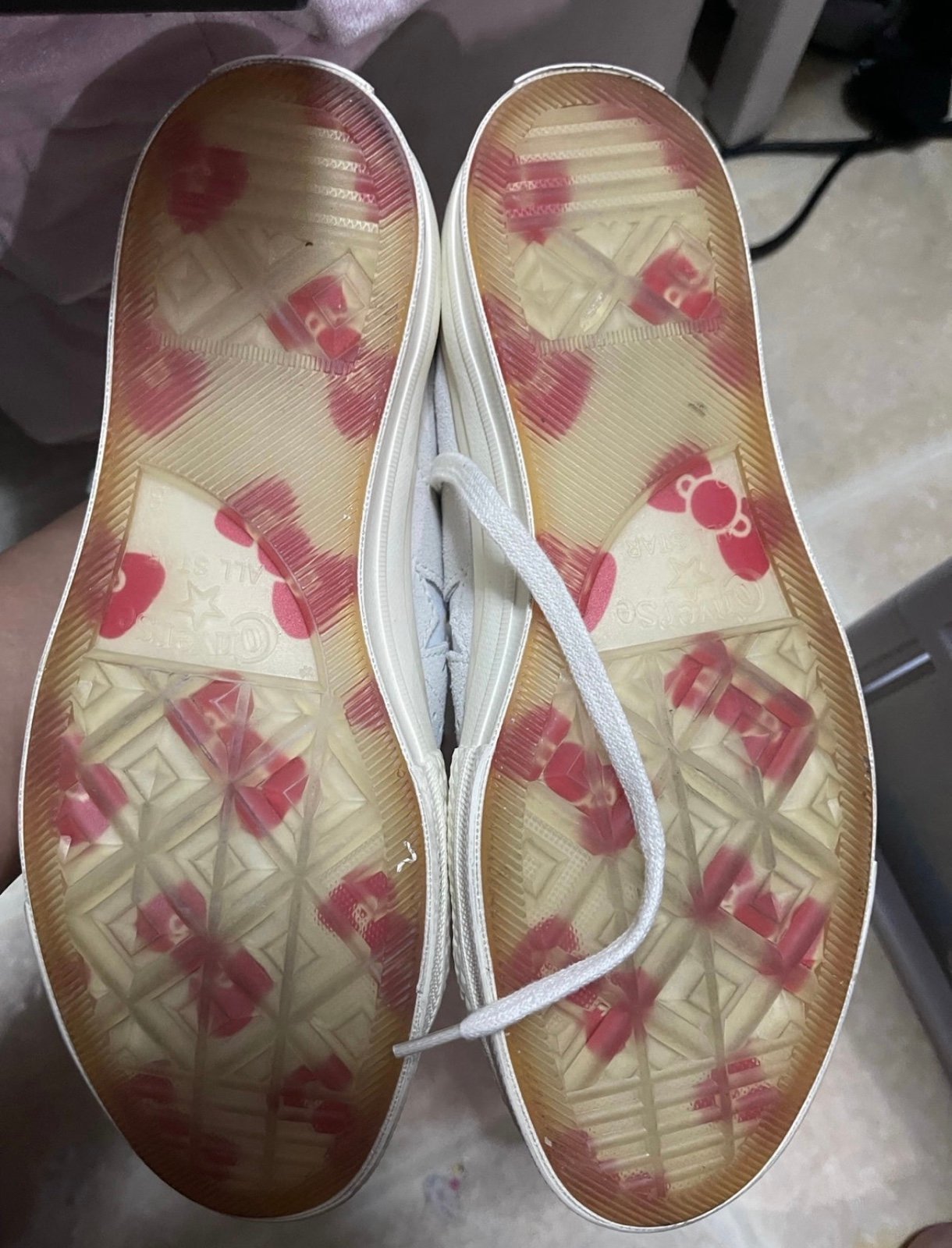 CONVERSE HELLO KITTY ONE STAR SNEAKERS