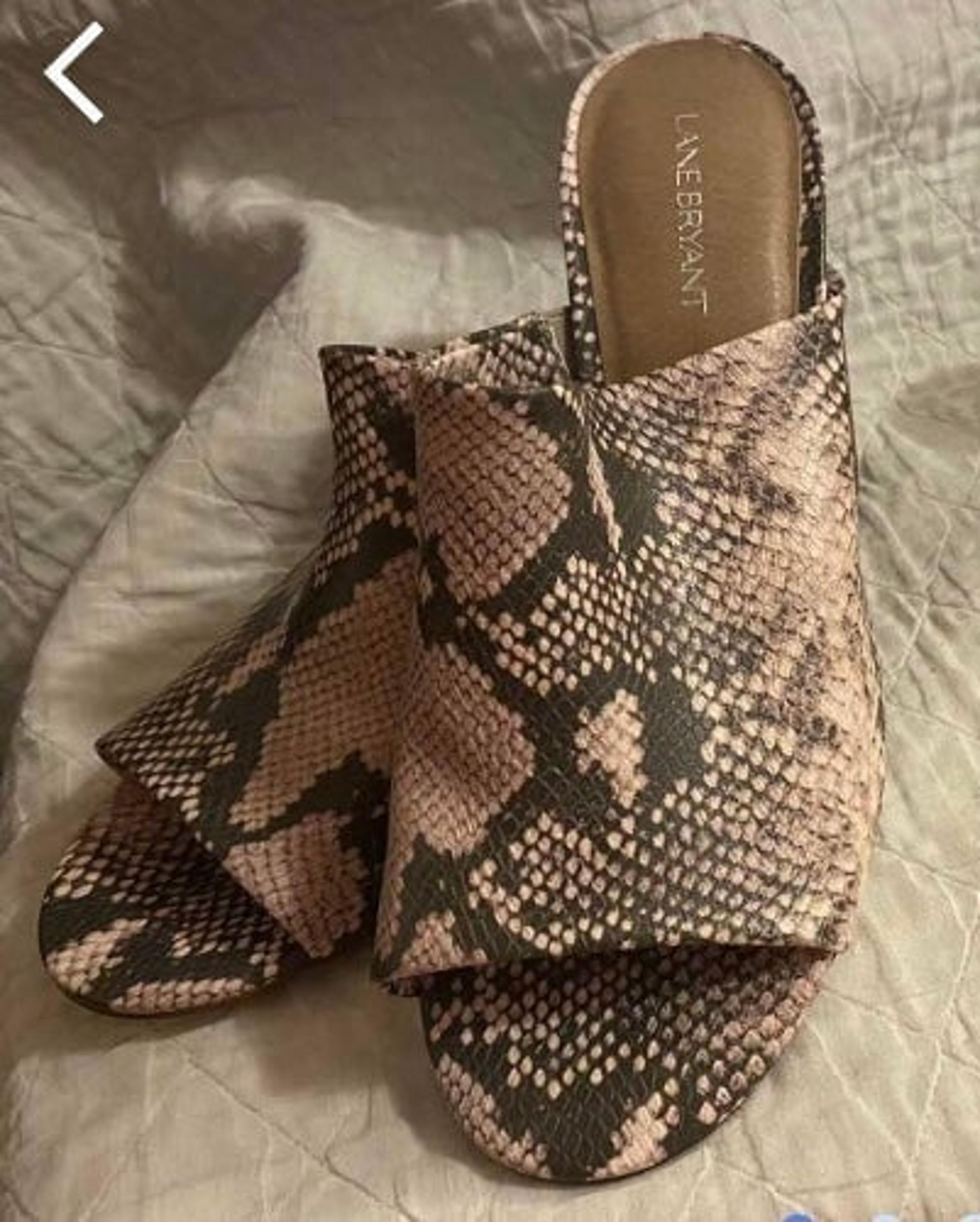 REDUCED - NEW Ladies shoes - Lane Bryant Mule - size 10
