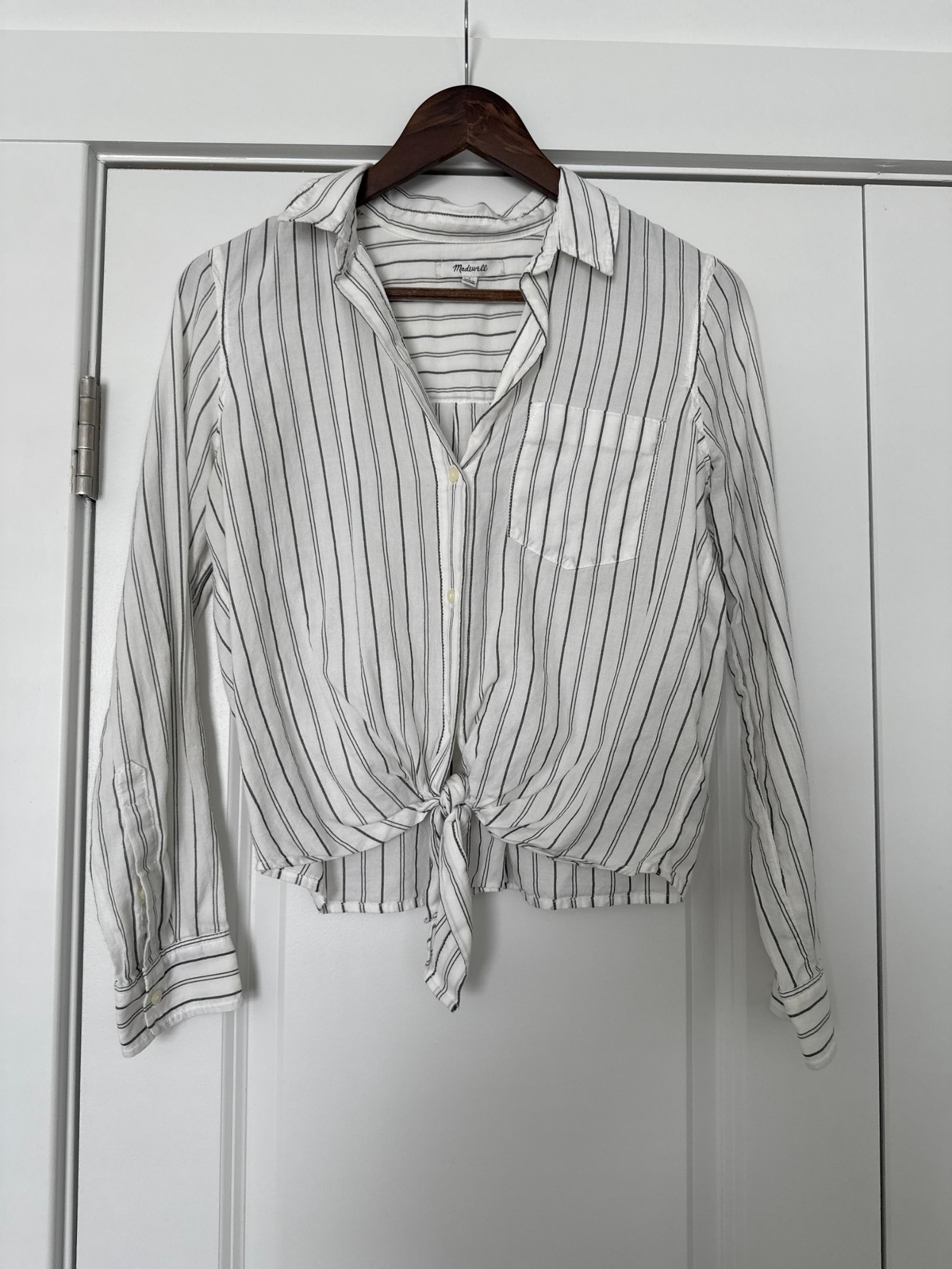 Madewell button down tie front size M