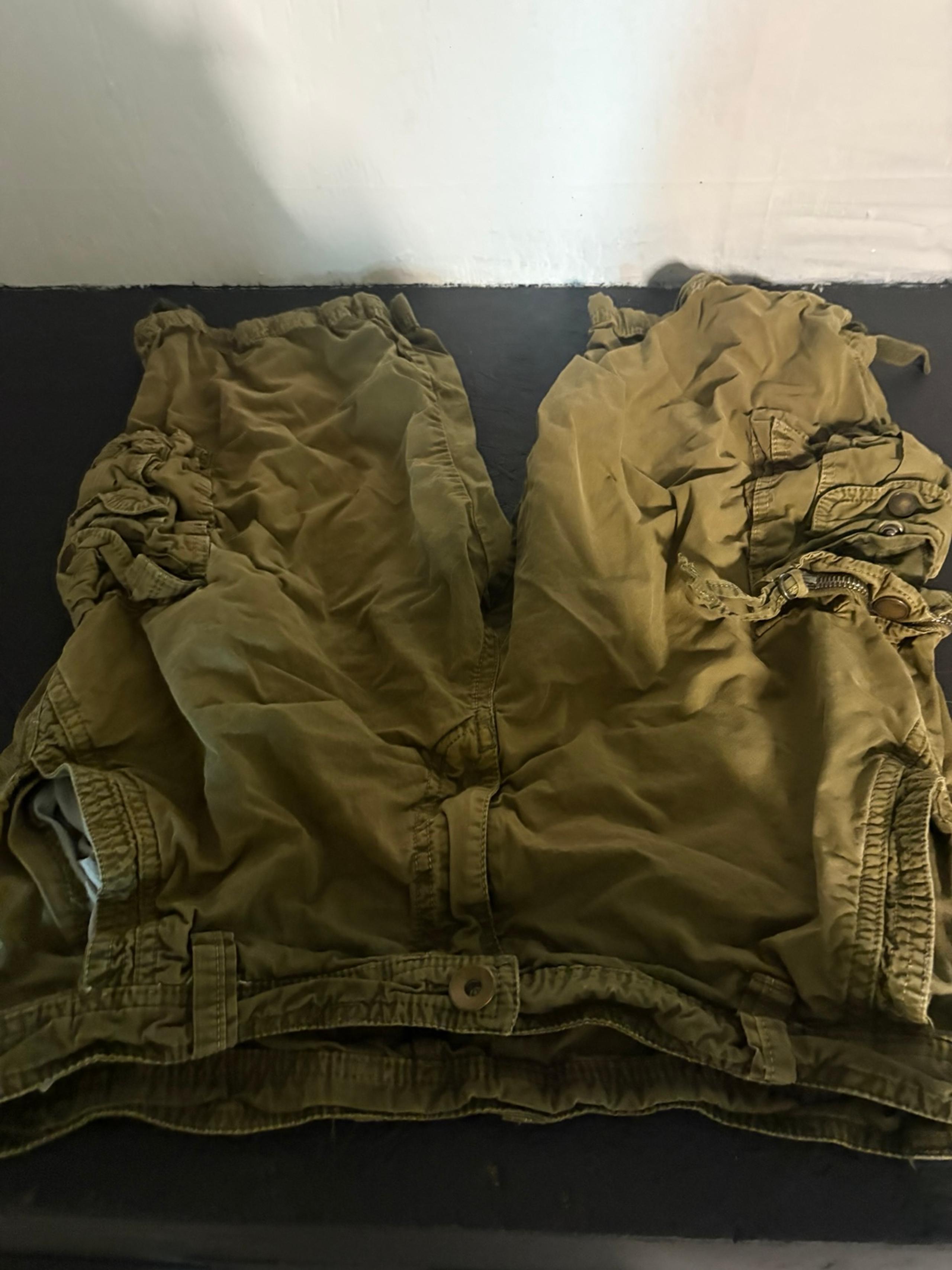 2 Pairs Men’s Medium Cargo Shorts