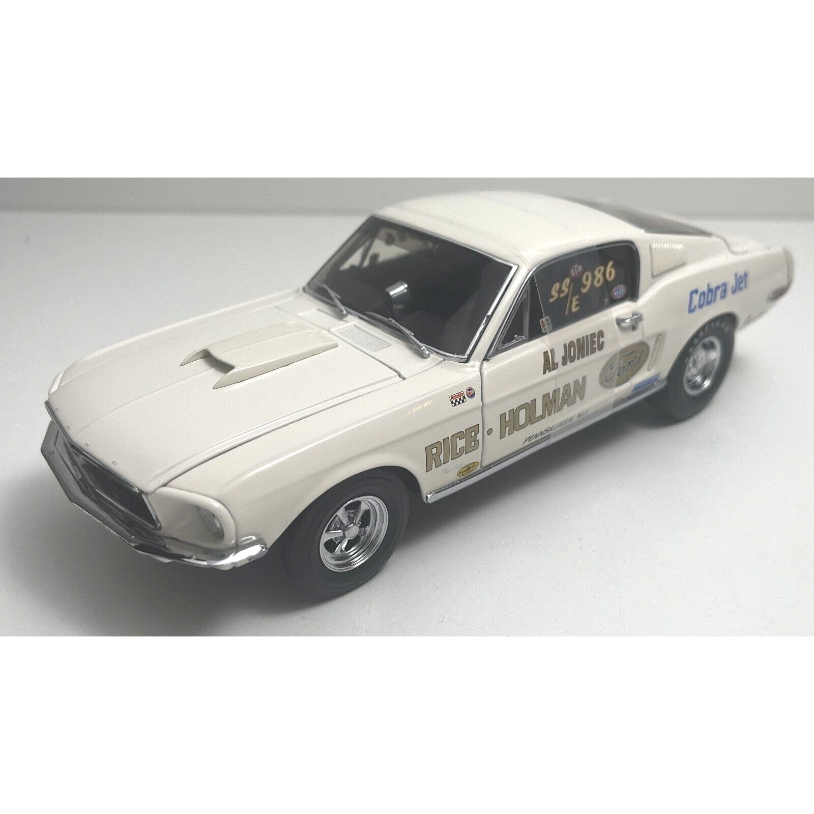 Danbury Mint/GMP - A1 Joniec's 1968 Cobra Jet Mustang - 1:24 Scale