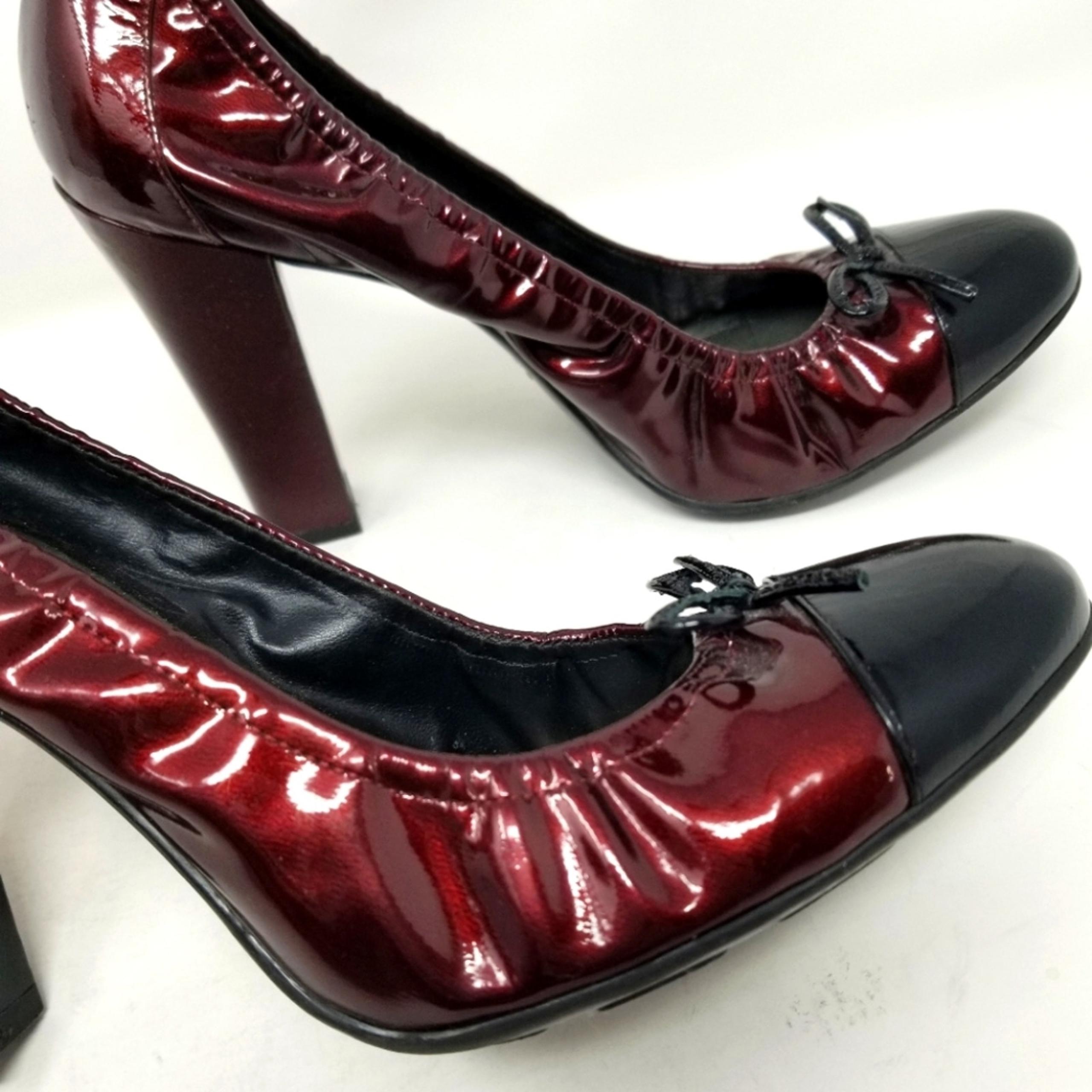 BCBGirls Dark Red Leather Ballet Pumps Round Toe Elastic Pumps Women's Size 9
