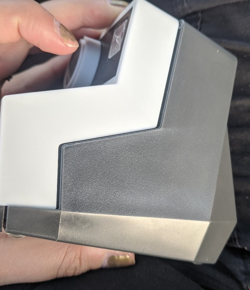 Polaroid Camera Post it sticky note Dispenser - detail