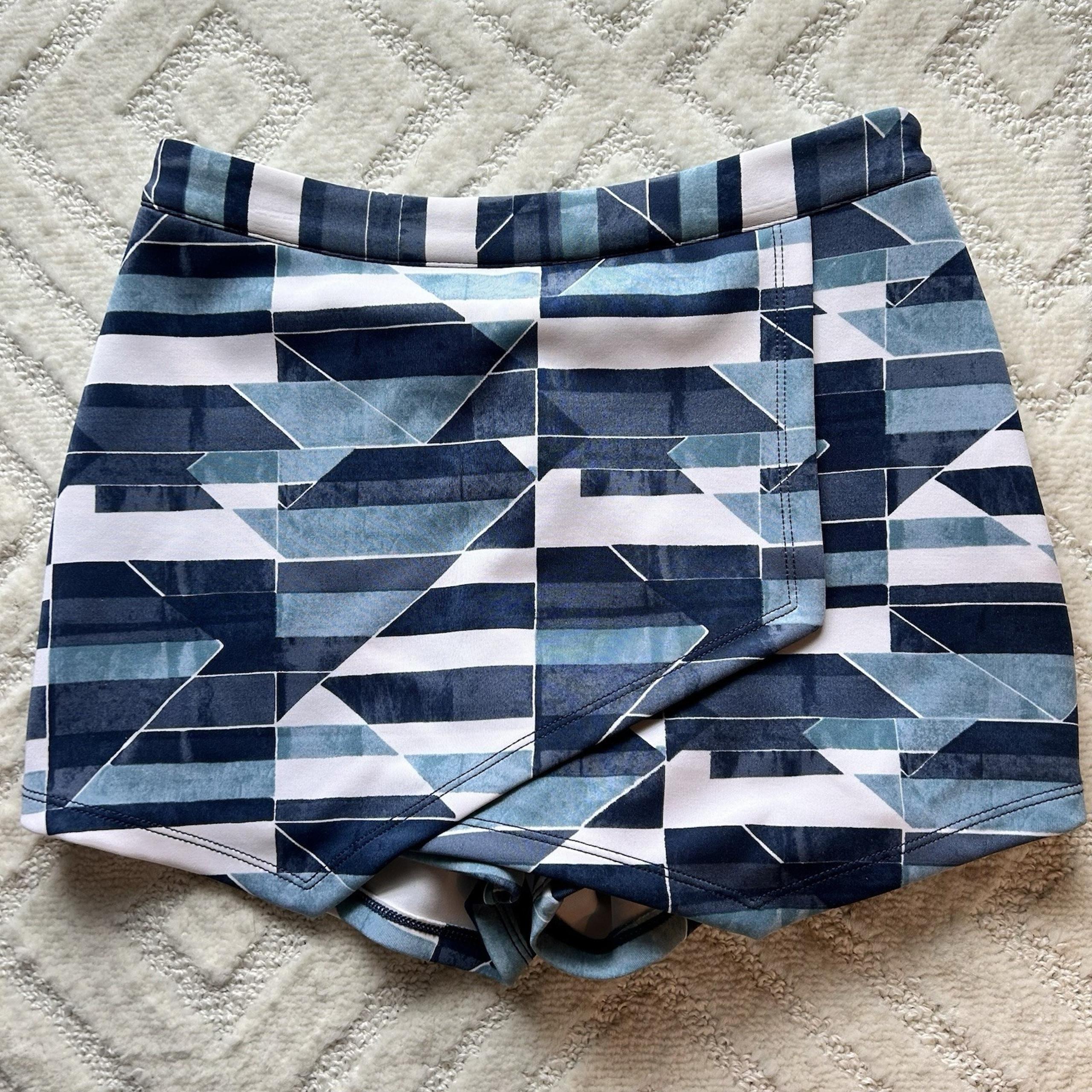 Abercrombie & Fitch Mini Skort Skirt Sz S Blue Soft Polyester Geometric Shorts