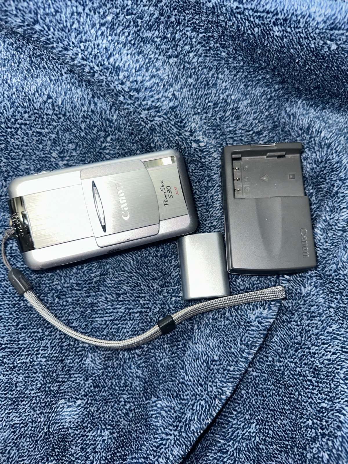 Canon digital camera pc1018 power shot s30