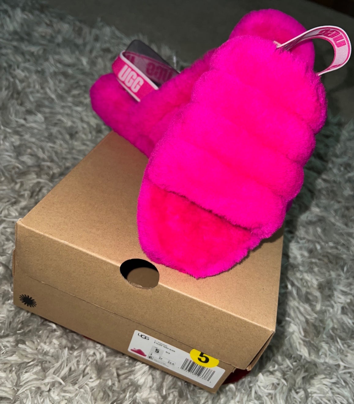NWT UGG FLUFF YEAH SLIDES