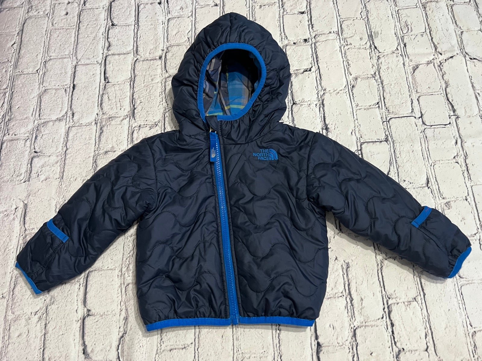 The North Face Reversible Perrito Jacket Size 6-12 Months