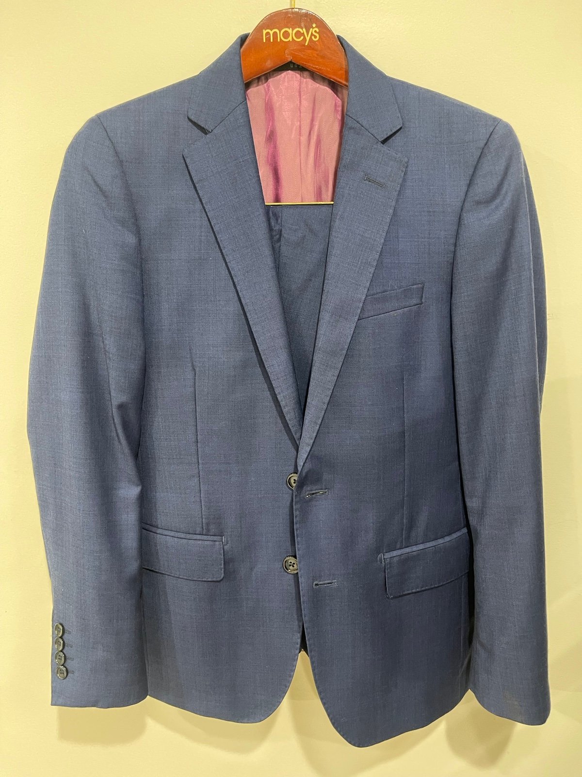 Men’s suit