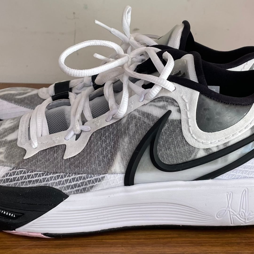 Nike Kyrie 8 White Black Mens Size 10