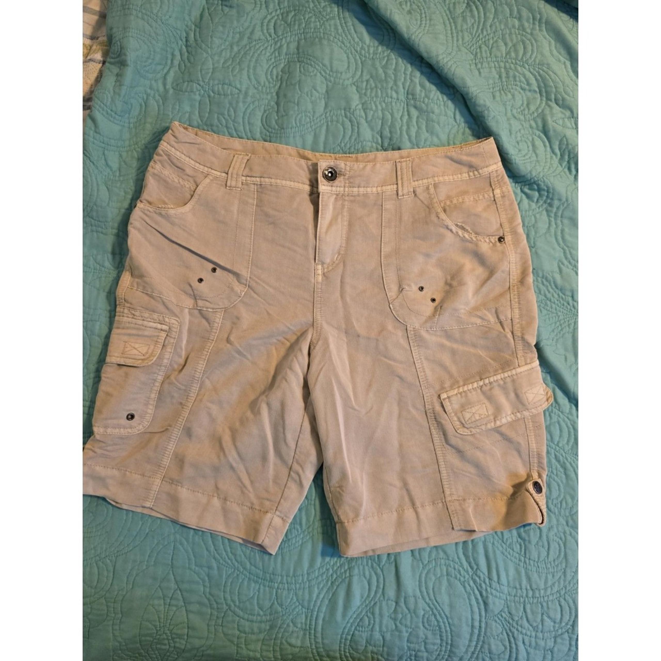 Style & Co. Women's Size 12 Petite Tan Rayon/Polyester Lightweight Cargo Shorts