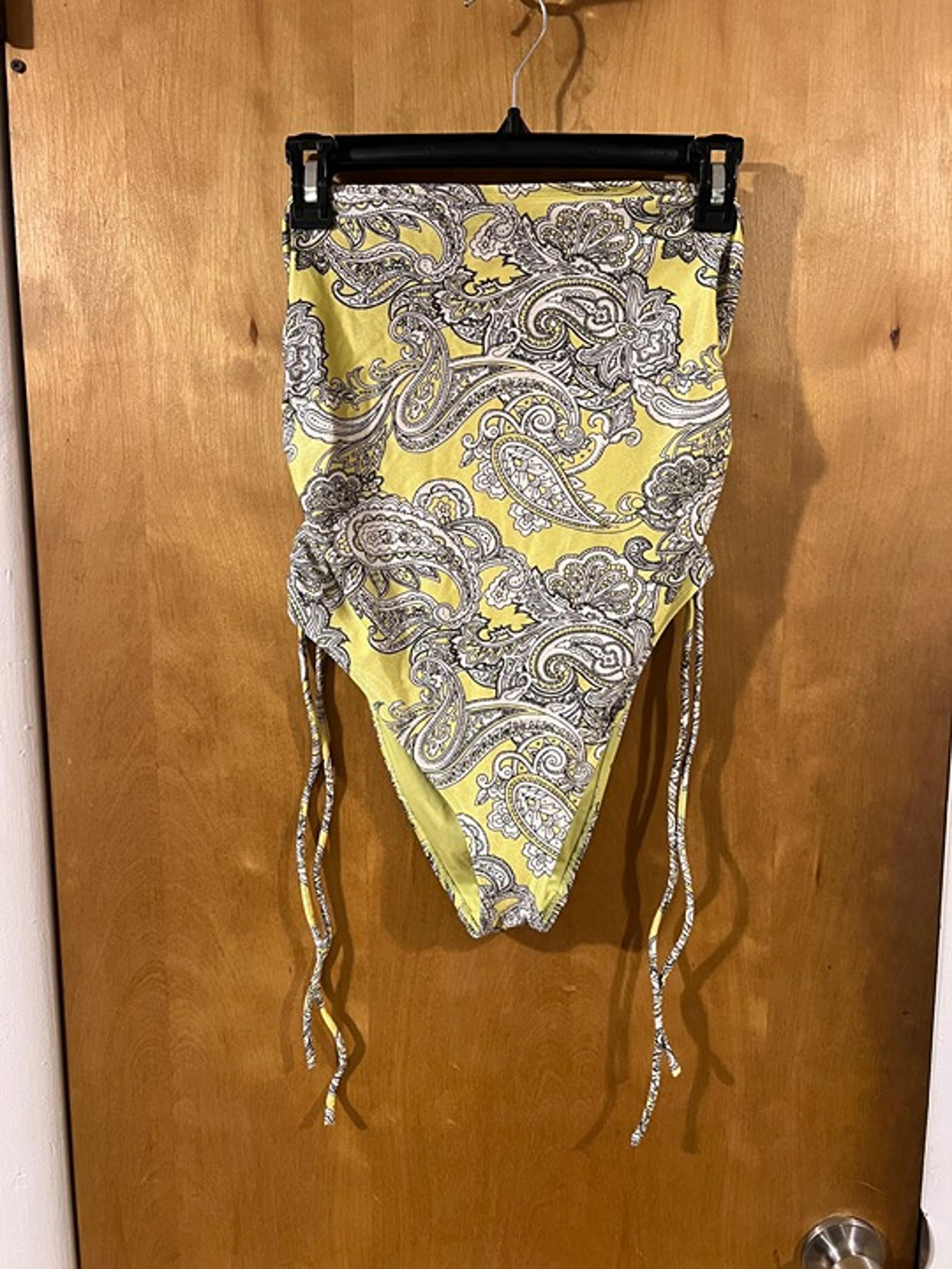 Forever 21 Women's Paisley Floral Print One Piece Bathing Suit Swimsuit - XL