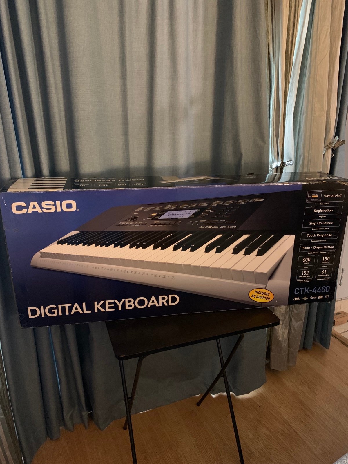 keyboard piano an box
