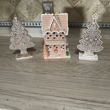 Gingerbread house and two gingerbread tree