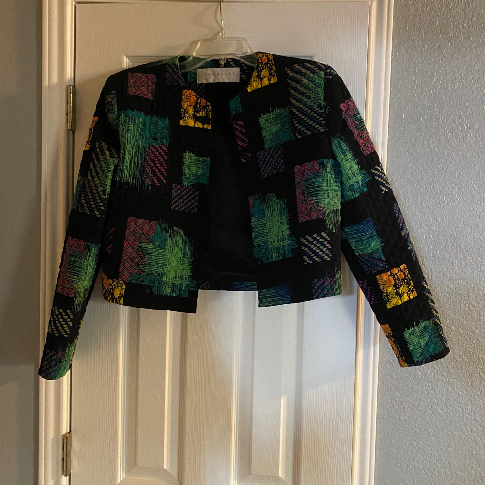 Doncaster Womens Size 6 Multicolor Long Sleeve Artsy Vintage Quilted Crop Jacket