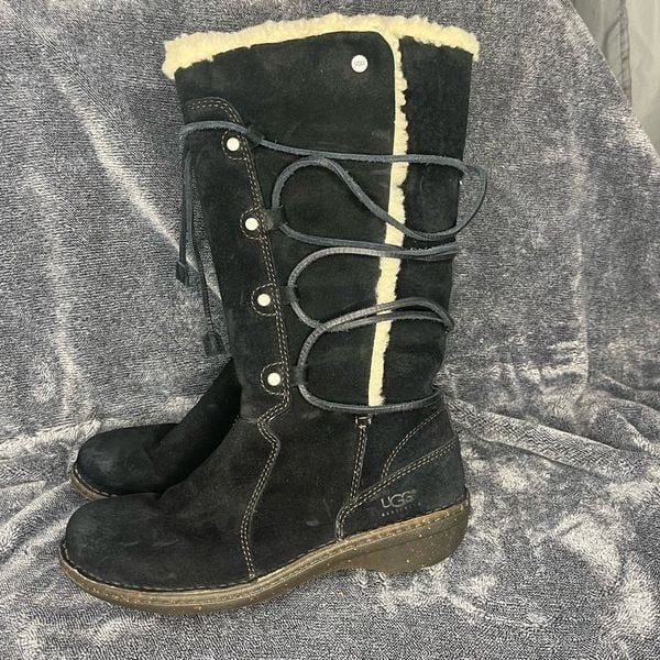 UGG SURFCAT Size 9 Leather Sheepskin Black Mid-Calf Lace Up Snow Boots