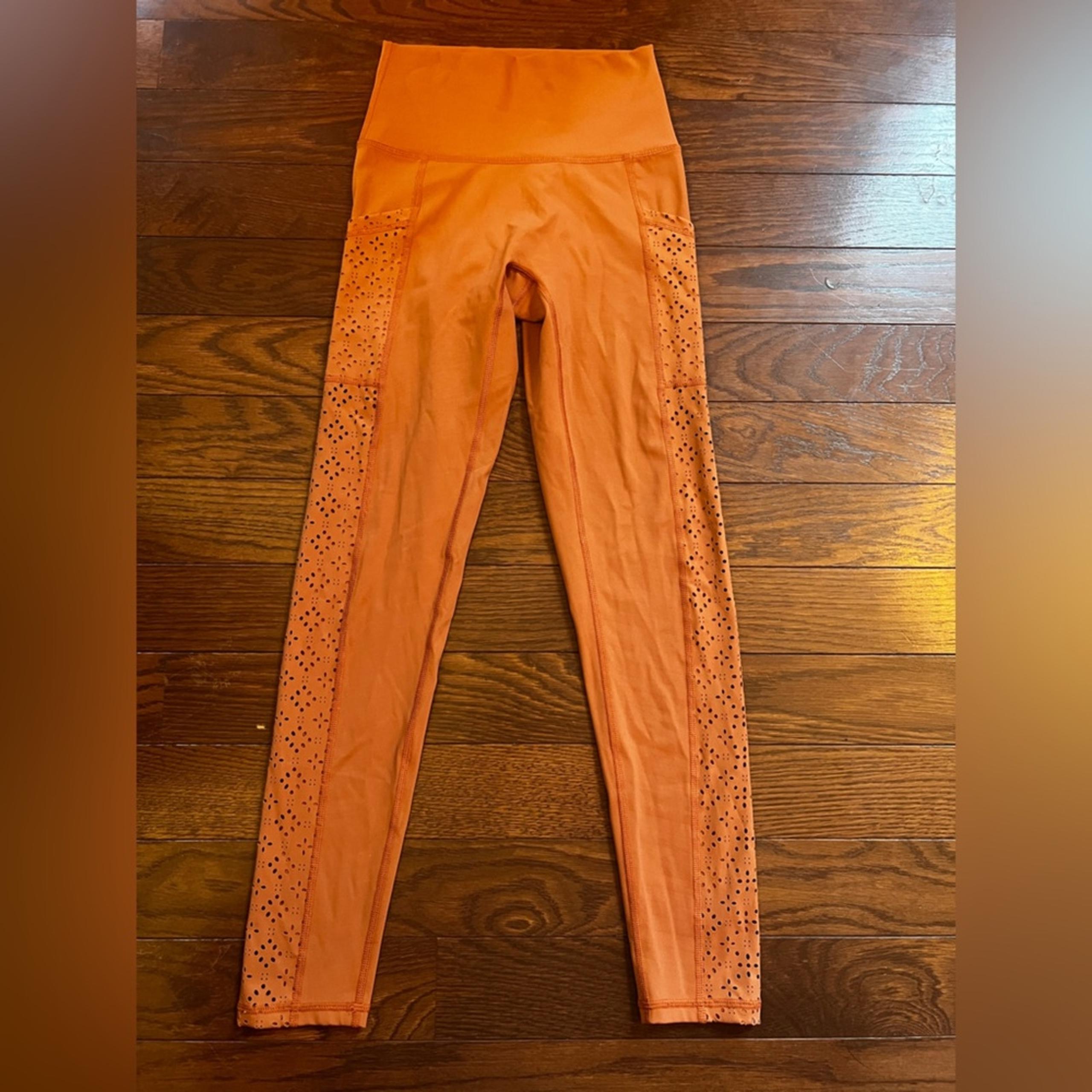 Real Me Women’s Athletic Leggings With Mesh Cut Outs Size Small - aerie