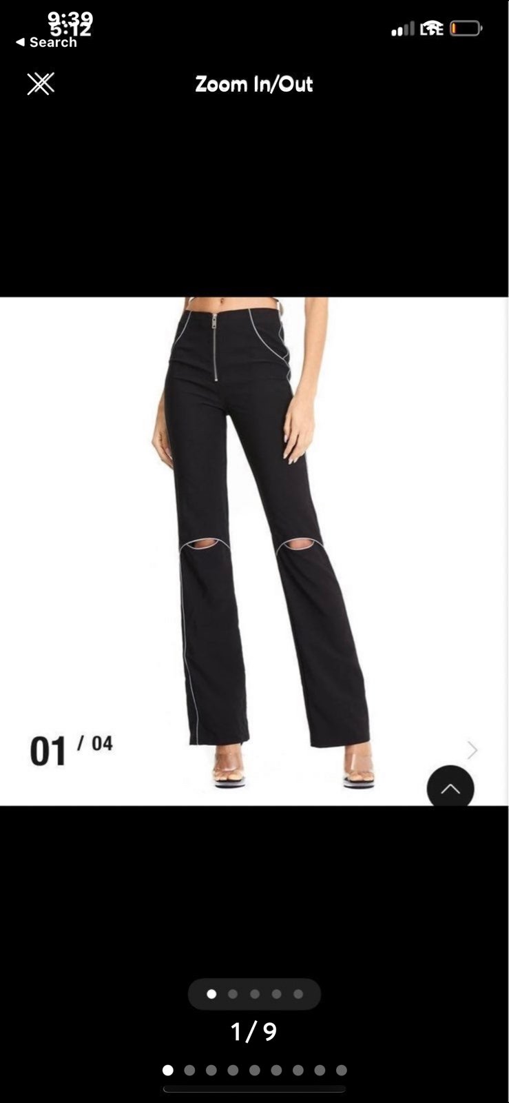 I am Gia pants size small