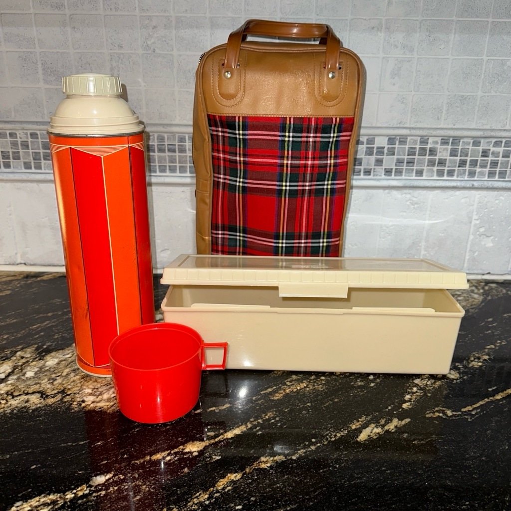 Vintage King-Seeley Thermos Picnic Set Red Tan 1974