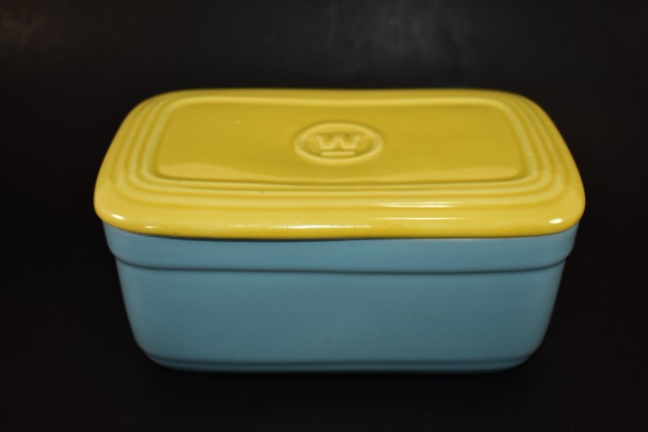 VINTAGE HALL WESTINGHOUSE 1940'S REFRIGERATOR BLUE/YELLOW DISH