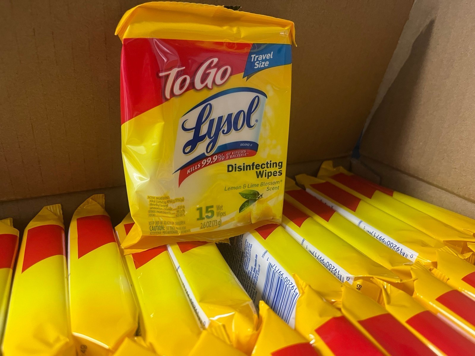 TO GO LYSOL DISINFECTING WIPES (TRAVEL SIZE)