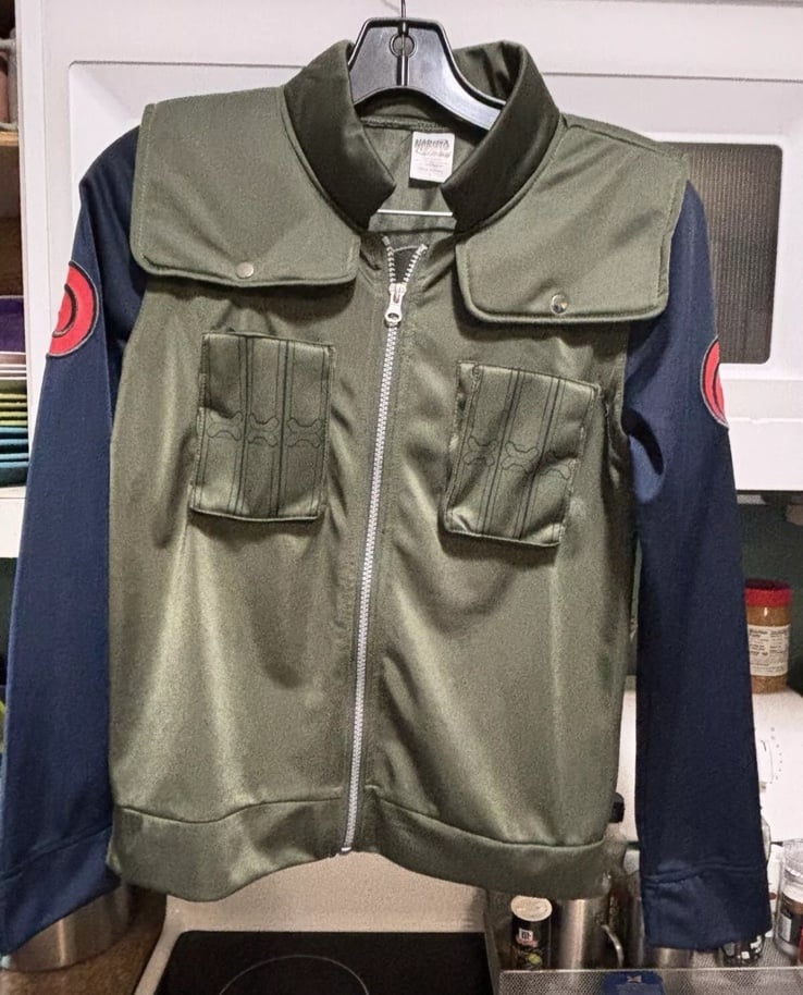 2002 vintage, Naruto Shippuden kakashi military jacket sz large