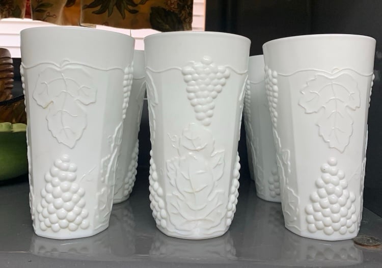 Set Of 8 1950’s Milk Glass Colony Harvest Glasses