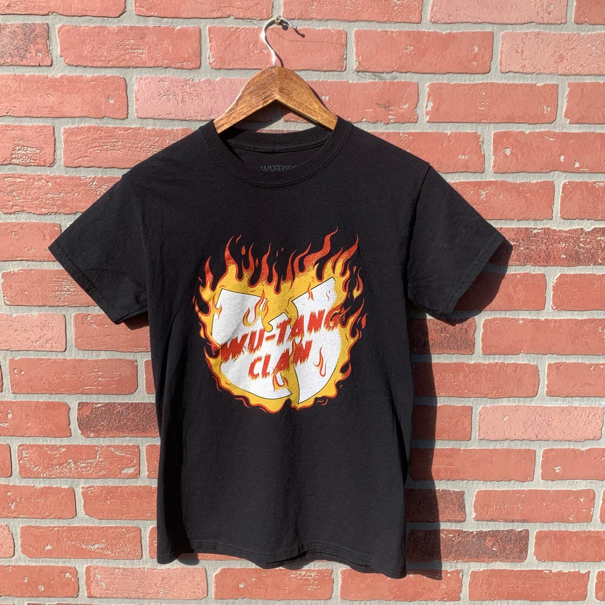 Wu-Tang Men's Black Flames Classic Rap Hip Hop Logo Graphic Tee T-Shirt Small